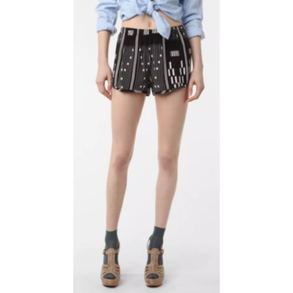 Anthropologie Pants - YaYa Patterned Trip Short